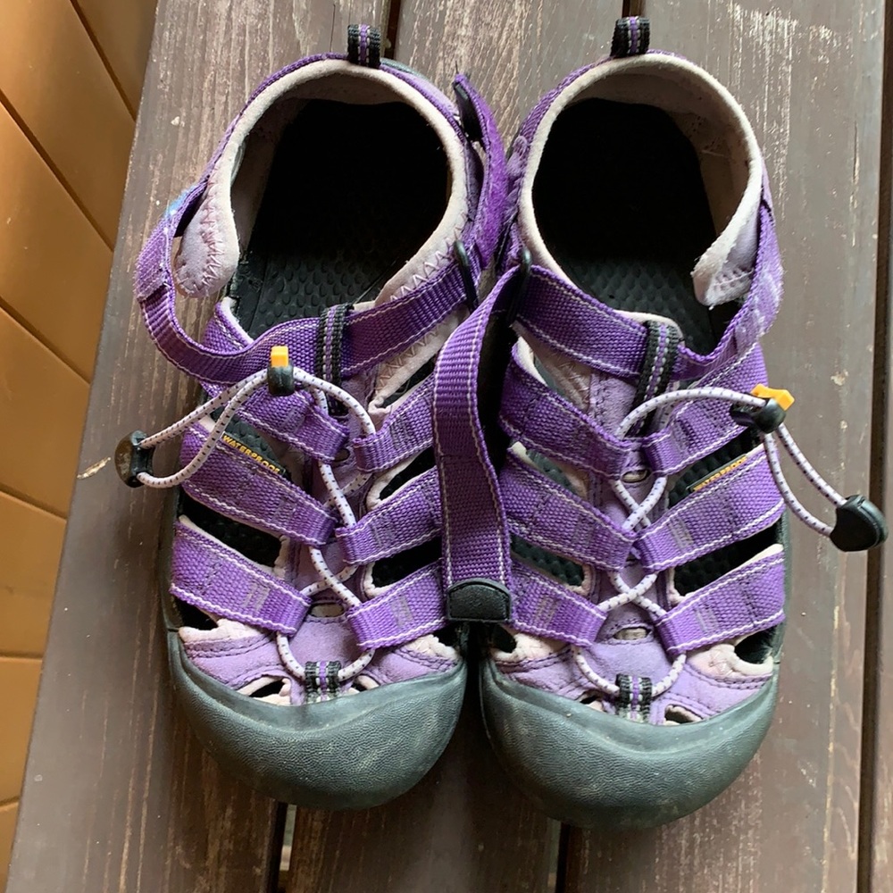 Keen waterproof sandals sz 6 us